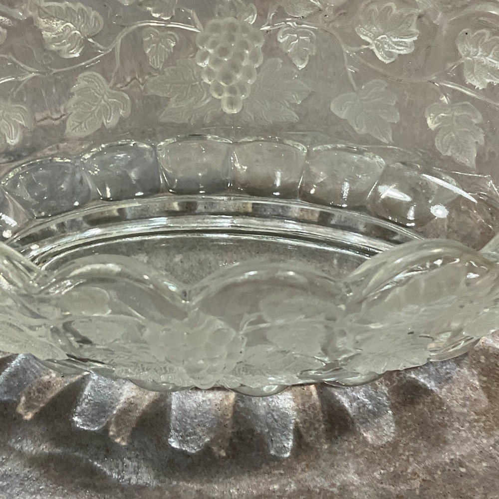 Westmoreland Clear Glass Bowl with Grape Design - Picture 7 of 7